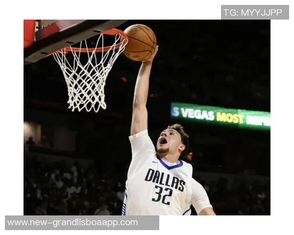 克里斯蒂称赞弗拉格篮下对抗能力出色并在关键时刻命中重要投篮